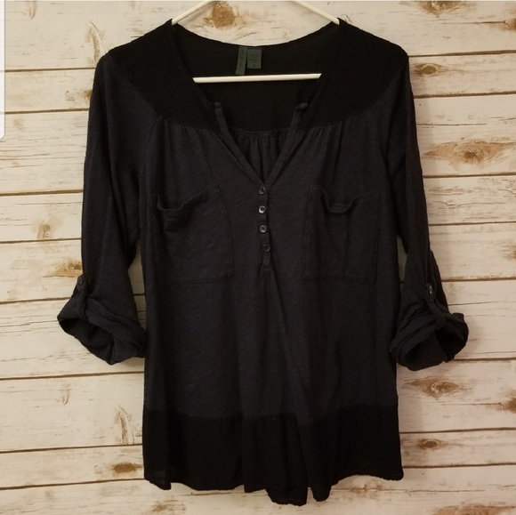 Anthropologie Tops - ⬇️⬇️$29 Anthropologie Left of Center Button Back T